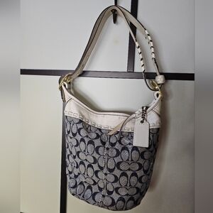 LOVELY AUTHENTIC VINTAGE COACH SHOULDER BUCKET BAG